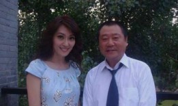 范伟爆料老婆直播间视频,揭秘明星家庭生活幕后