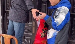 家庭爆料的搞笑视频,爆笑视频里的温馨日常