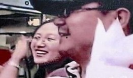 范伟爆料老婆直播间视频,揭秘明星家庭生活幕后